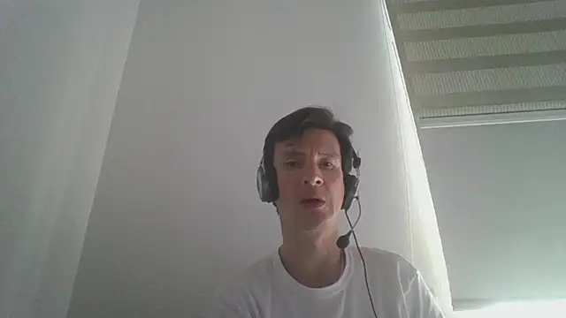 Snapshot of carliesexyman chatting on 4, 12, 2025 carliesexyman online show from 4, 12, 2025