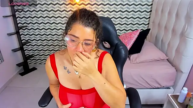 Snapshot of OSNAKELLER chatting on 13, 11, 2025 OSNAKELLER online show from 13, 11, 2025