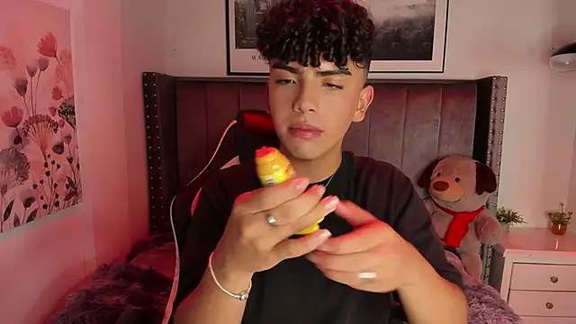 Snapshot of Niick_Twiink chatting on 5, 12, 2025 Niick Twiink online show from 5, 12, 2025