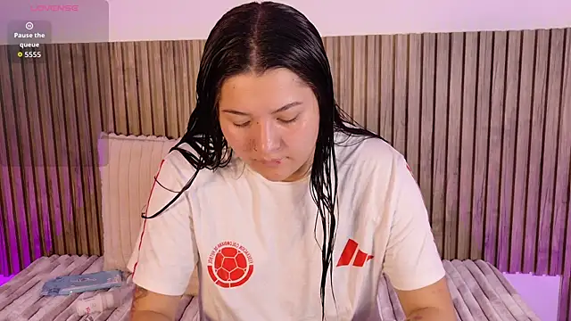 Maddy69a   online show from 6, 11, 2025