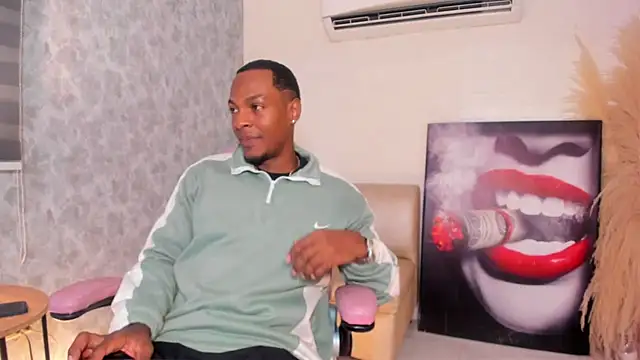 Snapshot of for_itan chatting on 10, 11, 2025 for itan online show from 10, 11, 2025