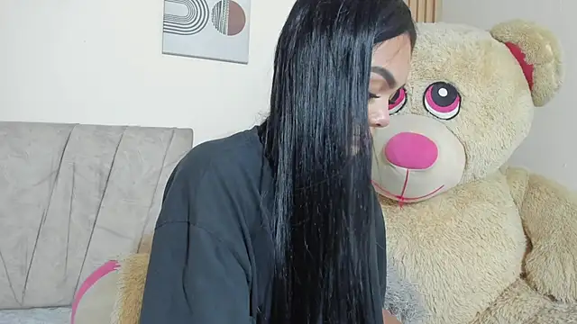 Snapshot of little_emiily_ chatting on 21, 11, 2025 little emiily online show from 21, 11, 2025