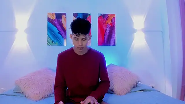 KamiSuarez online show from 28, 11, 2025