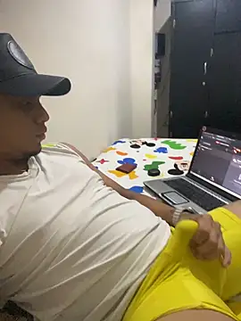 MichaManu7 online show from 6, 11, 2025