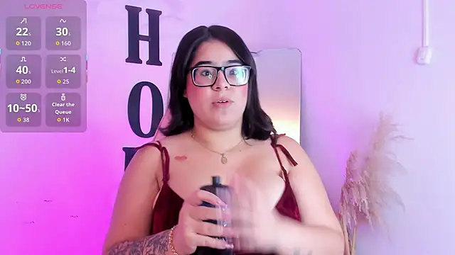 Snapshot of AllysGrey chatting on 1, 11, 2025 AllysGrey online show from 1, 11, 2025