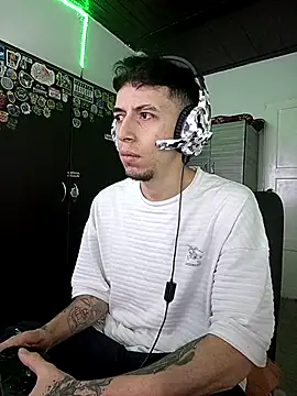 Aron Jones  online show from 29, 10, 2025