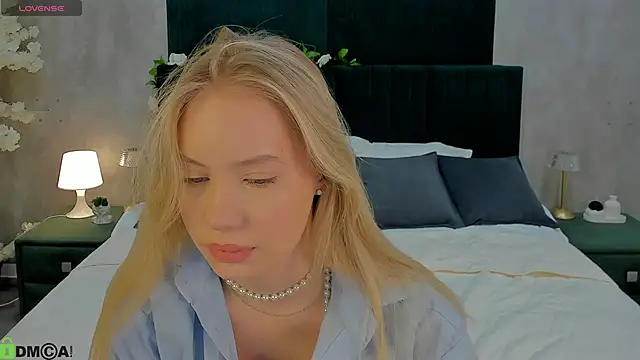 Snapshot of Melanie_Ryer chatting on 24, 11, 2025 Melanie Ryer online show from 24, 11, 2025