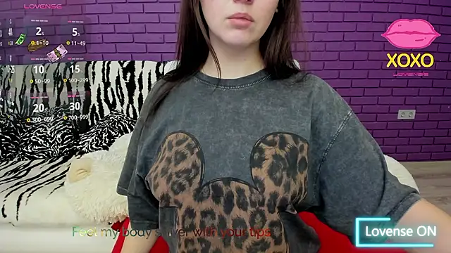 Snapshot of GlowMimi chatting on 5, 2, 2026 GlowMimi online show from 5, 2, 2026