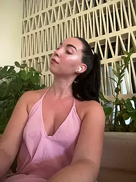 Bae Belle online show from 2, 2, 2026