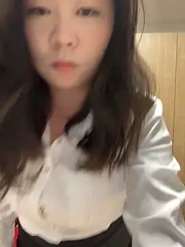 Ruirui-uu online show from 6, 11, 2025