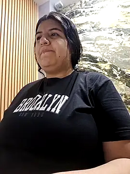 Naaoomii1 online show from 30, 10, 2025