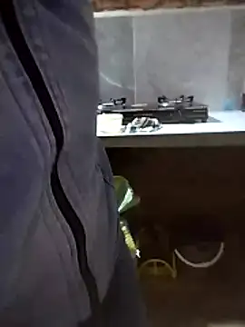 Snapshot of -Hazel-123 chatting on 28, 11, 2025 -Hazel-123 online show from 28, 11, 2025