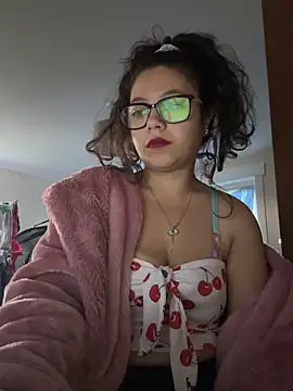 Snapshot of Sexy_MamacitaX chatting on 28, 10, 2025 Sexy MamacitaX online show from 28, 10, 2025