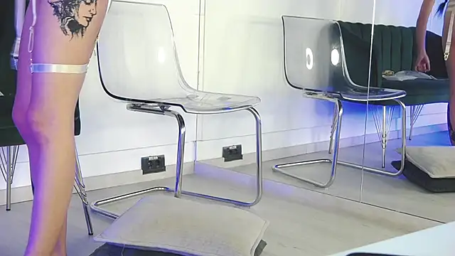 RebbeccaRay online show from 15, 12, 2025