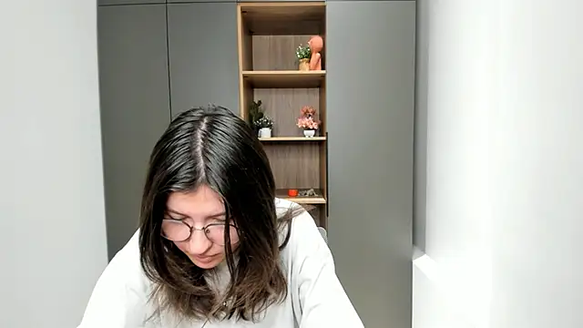 Snapshot of VickieChantos chatting on 29, 10, 2025 VickieChantos online show from 29, 10, 2025