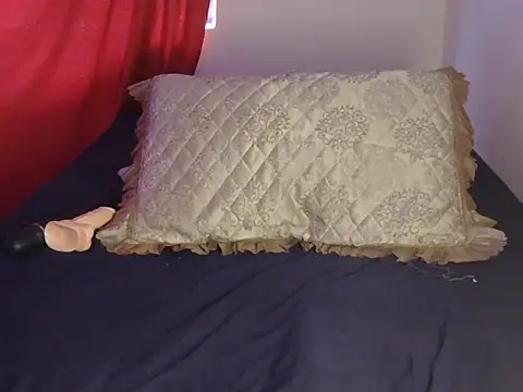 Snapshot of SexyBubbles22 chatting on 7, 11, 2025 SexyBubbles22 online show from 7, 11, 2025