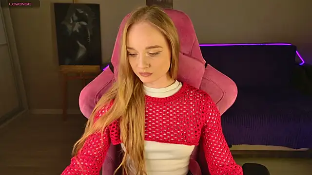 Snapshot of Shawty_Mia chatting on 21, 11, 2025 Shawty Mia online show from 21, 11, 2025