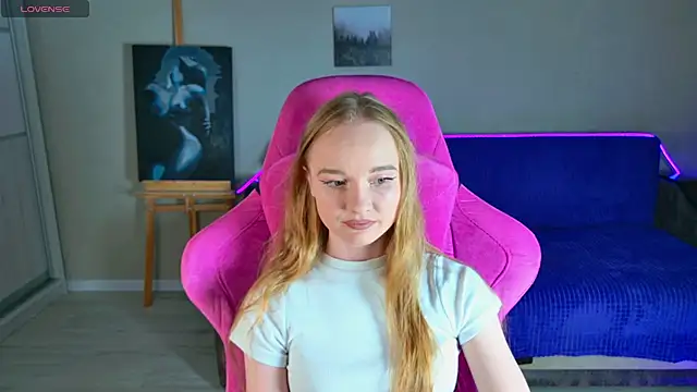 Snapshot of Shawty_Mia chatting on 23, 11, 2025 Shawty Mia online show from 23, 11, 2025