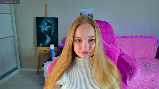 Snapshot of Shawty_Mia chatting on 28, 11, 2025 Shawty Mia online show from 28, 11, 2025