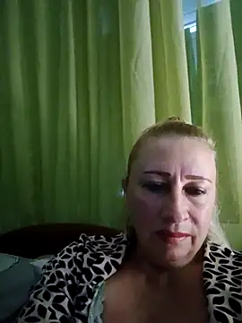 Snapshot of Esenia505 chatting on 2, 11, 2025 Esenia505 online show from 2, 11, 2025