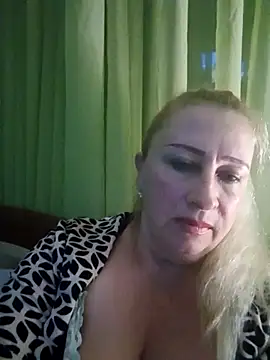 Snapshot of Esenia505 chatting on 5, 11, 2025 Esenia505 online show from 5, 11, 2025