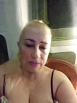 Snapshot of Esenia505 chatting on 21, 11, 2025 Esenia505 online show from 21, 11, 2025