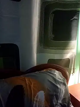 Snapshot of Esenia505 chatting on 26, 11, 2025 Esenia505 online show from 26, 11, 2025