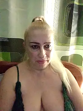 Snapshot of Esenia505 chatting on 29, 11, 2025 Esenia505 online show from 29, 11, 2025