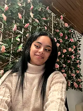 Snapshot of VioletMorgan_ chatting on 28, 10, 2025 VioletMorgan  online show from 28, 10, 2025