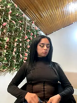 Snapshot of VioletMorgan_ chatting on 29, 10, 2025 VioletMorgan  online show from 29, 10, 2025