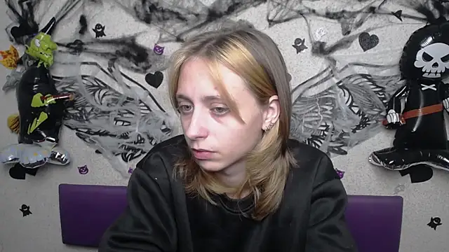 Snapshot of TracyLll chatting on 29, 10, 2025 TracyLll online show from 29, 10, 2025