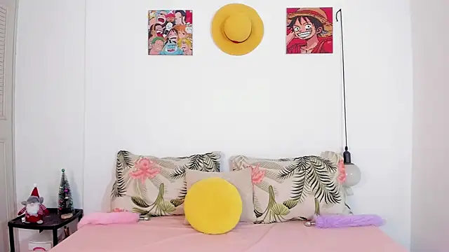 Snapshot of julialex_ chatting on 4, 12, 2025 julialex online show from 4, 12, 2025