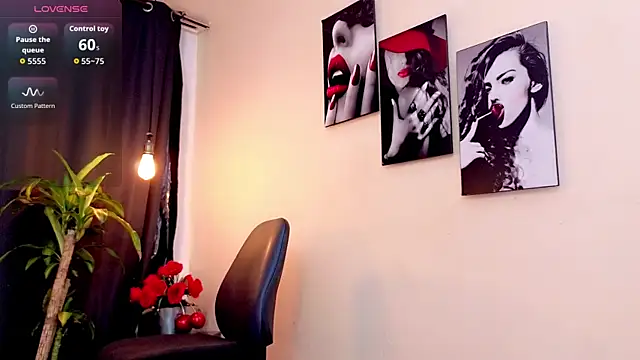 Snapshot of Flor_Gil chatting on 27, 11, 2025 Flor Gil online show from 27, 11, 2025