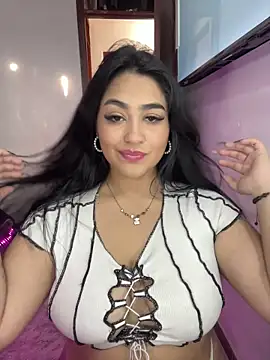 Snapshot of Charlotte_cutt18 chatting on 11, 11, 2025 Charlotte cutt18 online show from 11, 11, 2025