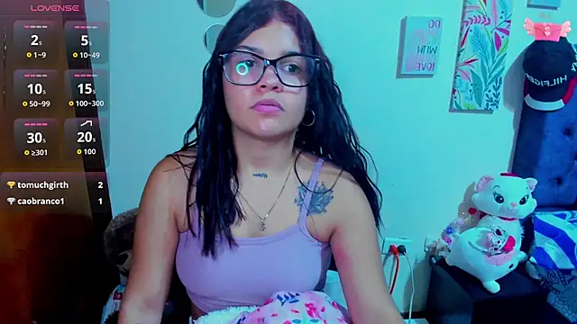 Snapshot of Emma_boo chatting on 5, 11, 2025 Emma boo online show from 5, 11, 2025