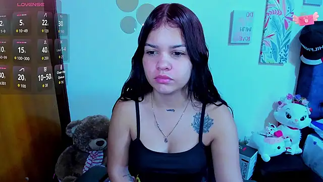 Snapshot of Emma_boo chatting on 8, 11, 2025 Emma boo online show from 8, 11, 2025