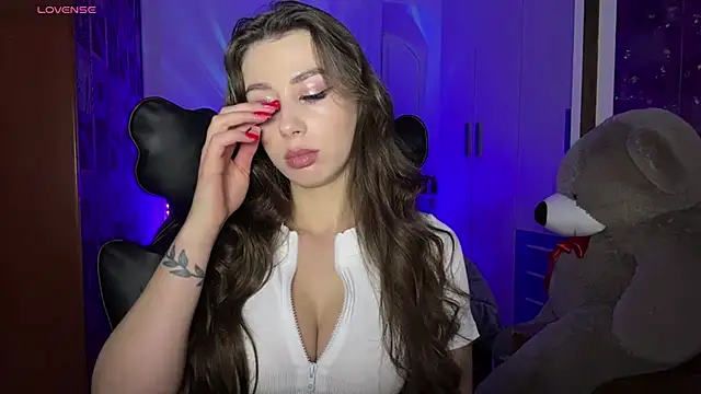 Snapshot of SweetCherry__N chatting on 17, 12, 2025 SweetCherry N online show from 17, 12, 2025