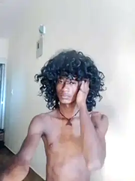 Snapshot of skinniyGabriel chatting on 18, 11, 2025 skinniyGabriel online show from 18, 11, 2025