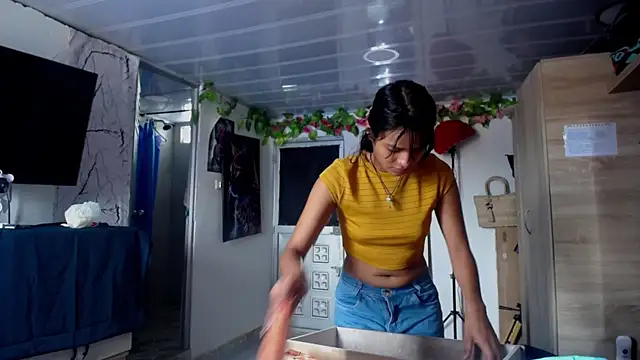 Snapshot of Samara_Homescapes chatting on 17, 11, 2025 Samara Homescapes online show from 17, 11, 2025