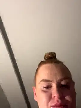 Snapshot of Donnatellalaamore chatting on 29, 10, 2025 Donnatellalaamore online show from 29, 10, 2025