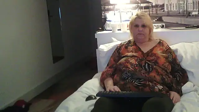 Sylviastar46 online show from 17, 12, 2025