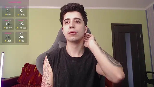 Snapshot of Yofukashii chatting on 18, 11, 2025 Yofukashii online show from 18, 11, 2025