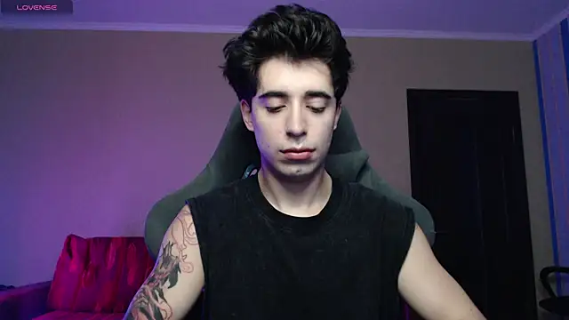 Yofukashii online show from 22, 12, 2025