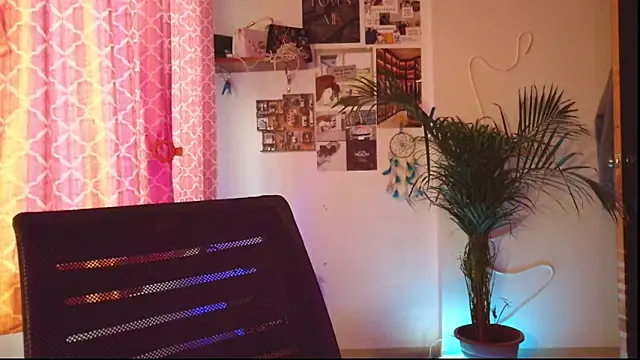 Snapshot of Saloni9 chatting on 1, 4, 2026 Saloni9 online show from 1, 4, 2026