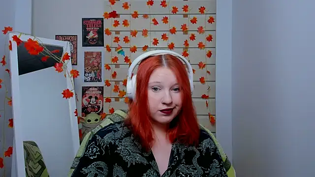 Snapshot of FoxPlayXX chatting on 14, 11, 2025 FoxPlayXX online show from 14, 11, 2025