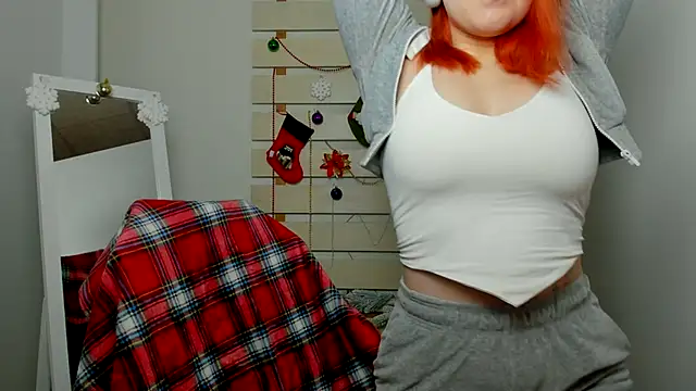 Snapshot of FoxPlayXX chatting on 3, 12, 2025 FoxPlayXX online show from 3, 12, 2025