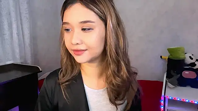 Snapshot of LovelyLara chatting on 21, 11, 2025 LovelyLara online show from 21, 11, 2025