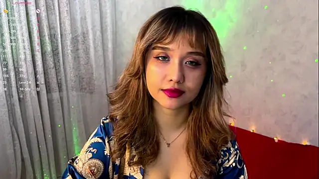 Snapshot of LovelyLara chatting on 5, 12, 2025 LovelyLara online show from 5, 12, 2025