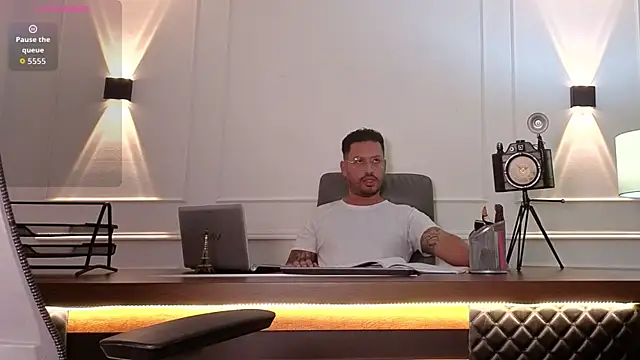 Snapshot of boysonfiree chatting on 1, 11, 2025 boysonfiree online show from 1, 11, 2025