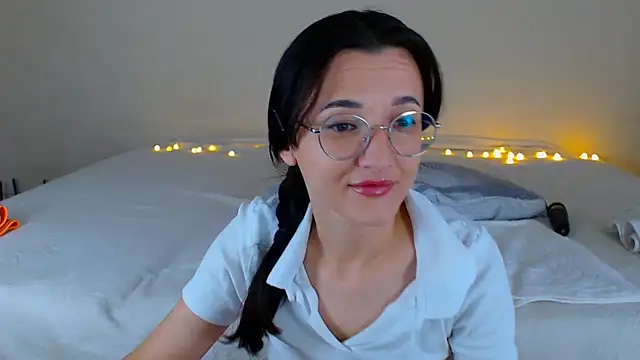 Snapshot of Dorotty_ chatting on 2, 11, 2025 Dorotty  online show from 2, 11, 2025